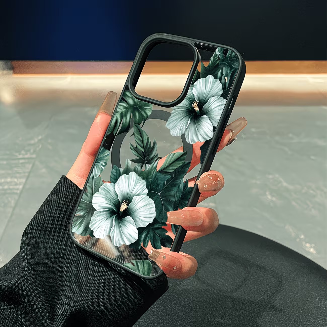 グリーンフローラルプリントのiPhoneケース iPhone - Apple Iphone 15 Pro Max のレビューと価格
